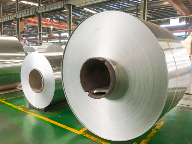 Papel de aluminio industrial aislado