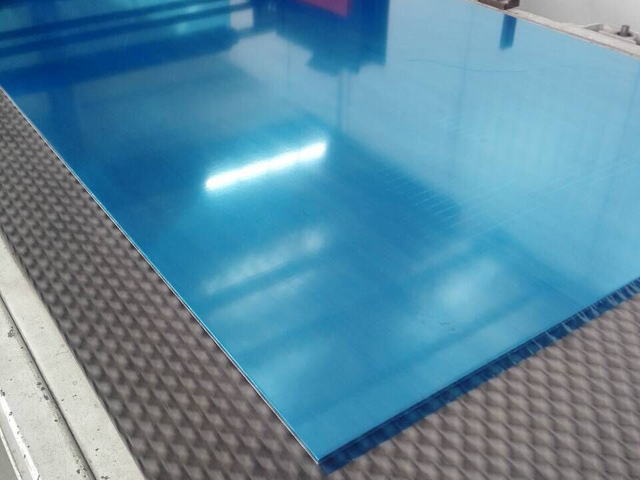 Feuille d'aluminium peinte