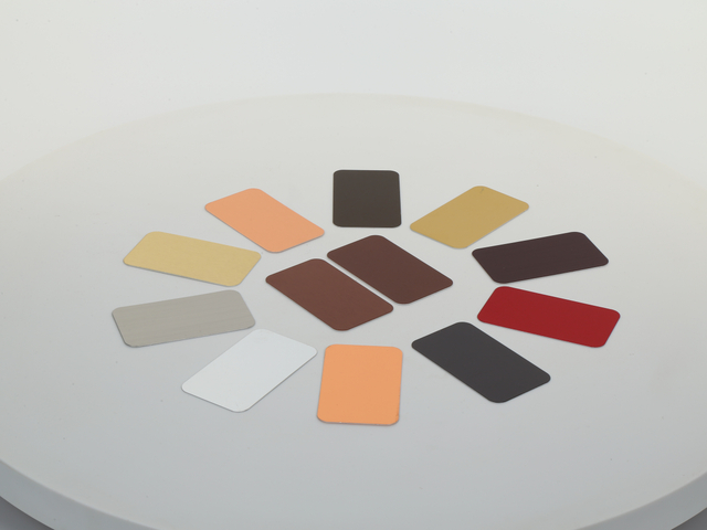 Hoja de aluminio negro