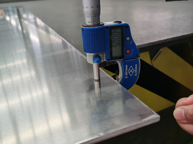 Плоский мягкий алюминиевый лист